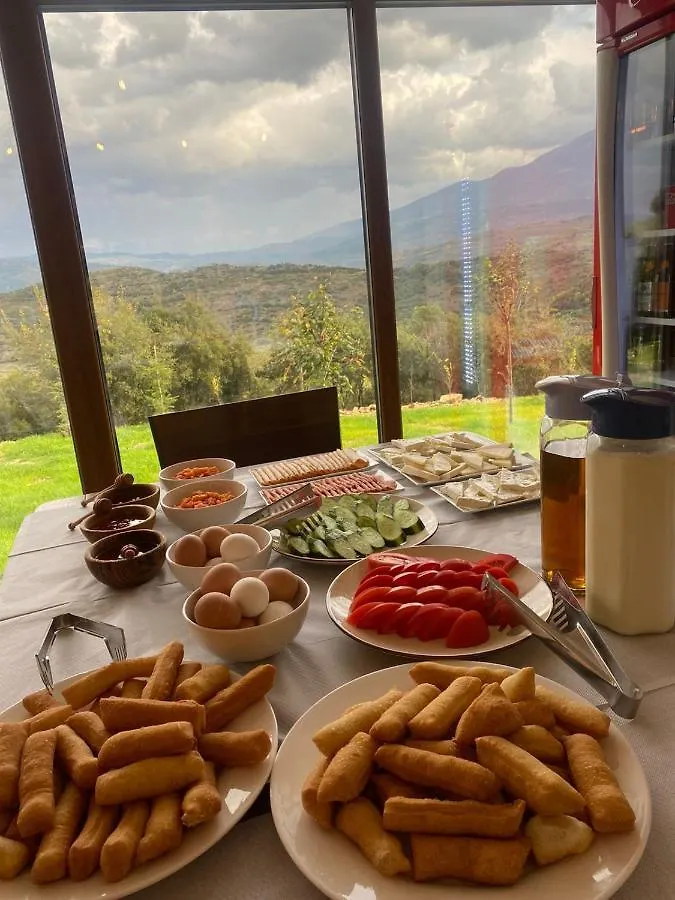 Gle-Alb Agrotourism Hotel Tepelene