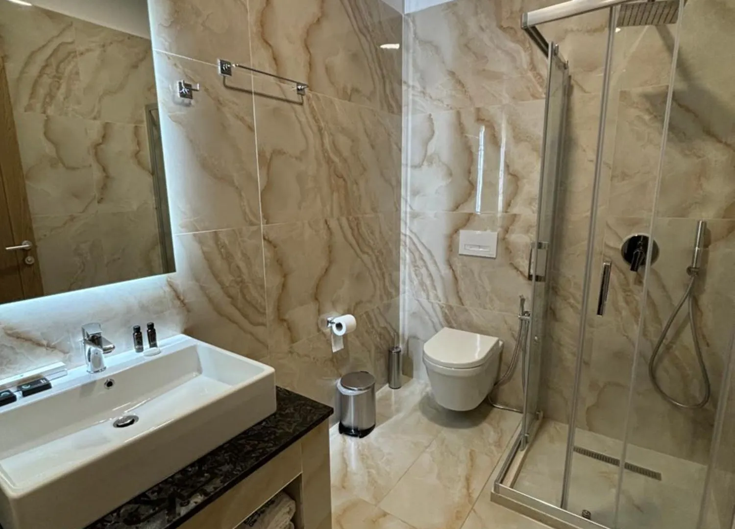 Hotel Gle-Alb Agrotourism Tepelene