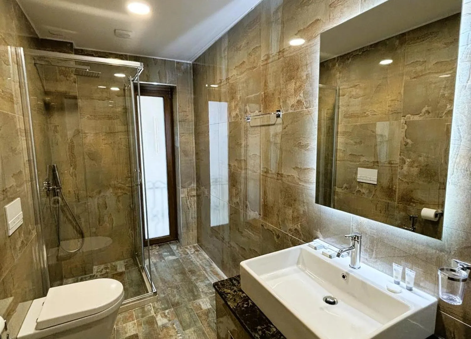 Hotel Gle-Alb Agrotourism Tepelene