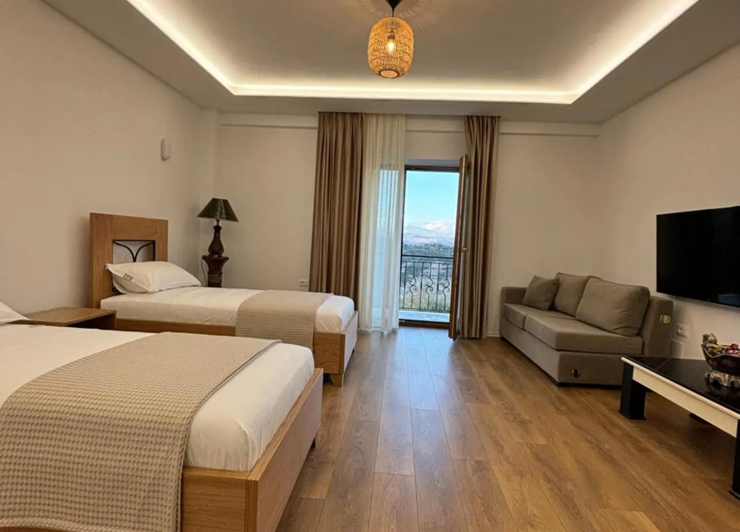 Hotel Gle-Alb Agrotourism Tepelene