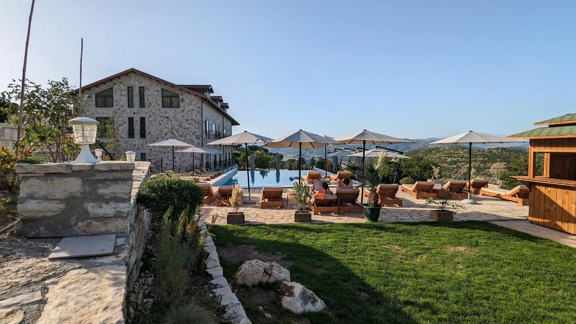 Gle-Alb Agrotourism Hotel Tepelene