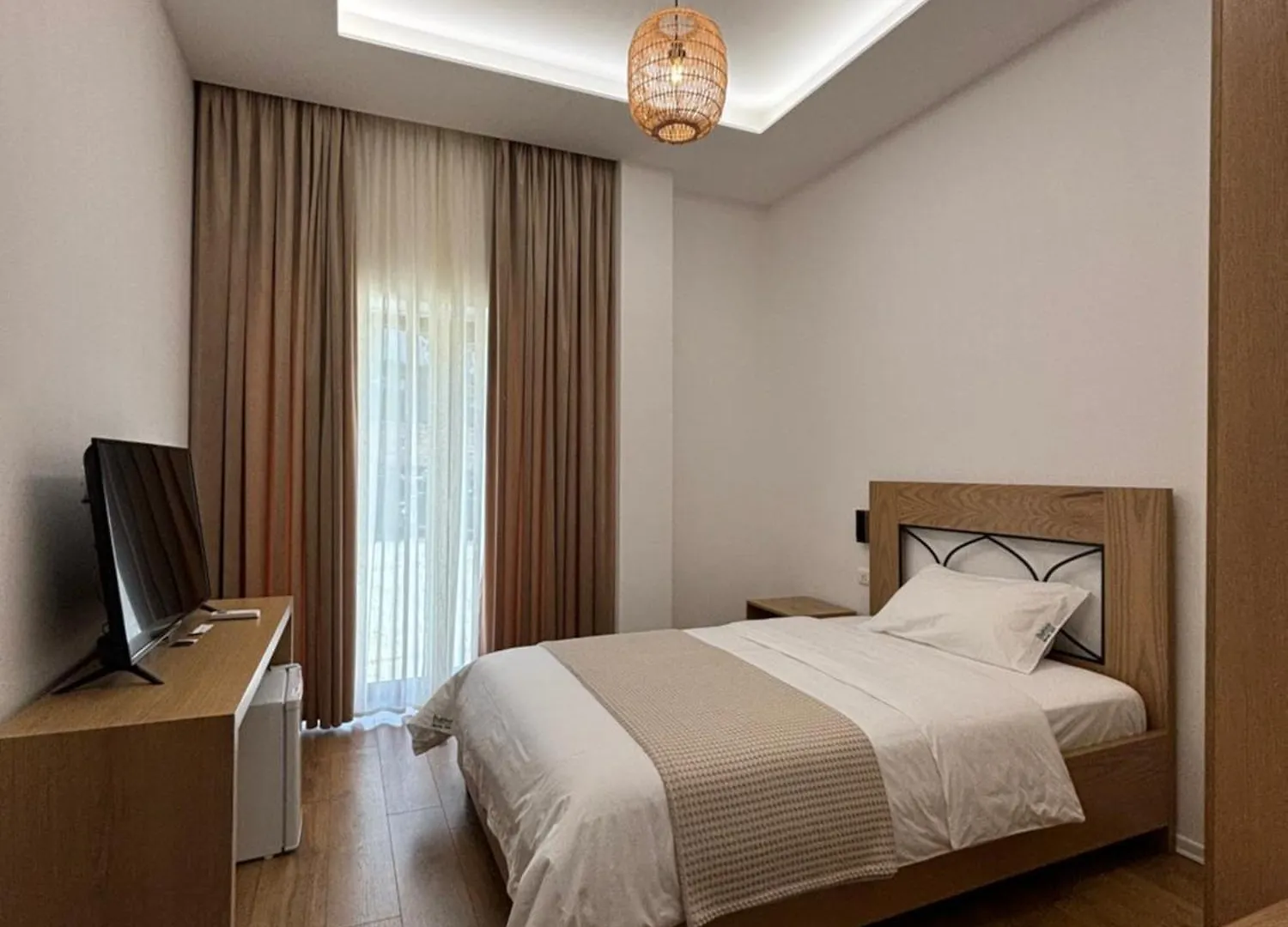 Gle-Alb Agrotourism Hotel Tepelene 4*,