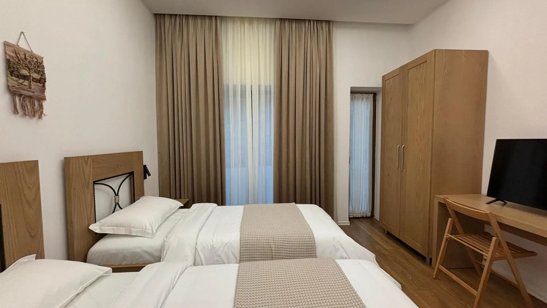 ****  Gle-Alb Agrotourism Hotel Tepelene Albanië
